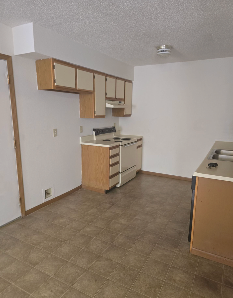 3420 E Covington St - Photo 4 of 14