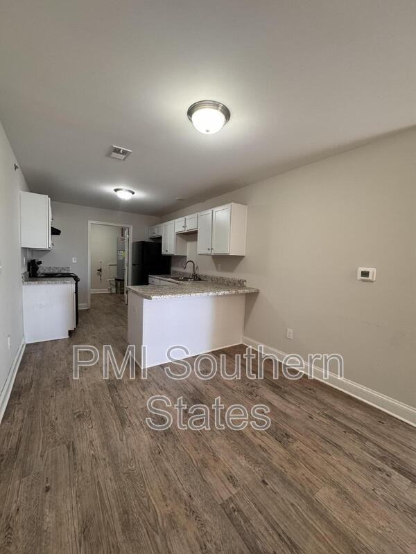 200 Walnut Hill Dr #B - Photo 4 of 31