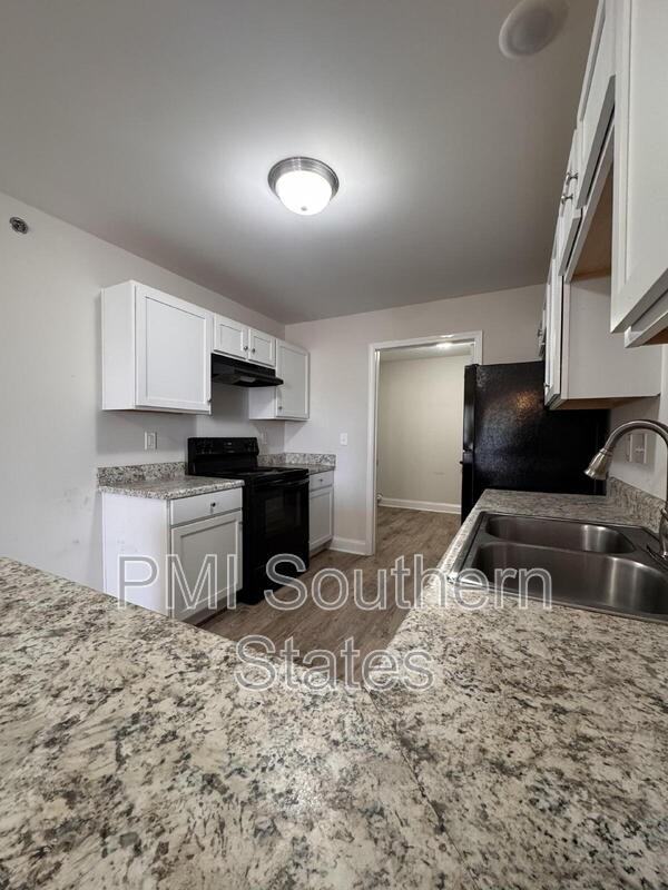 200 Walnut Hill Dr #B - Photo 3 of 31