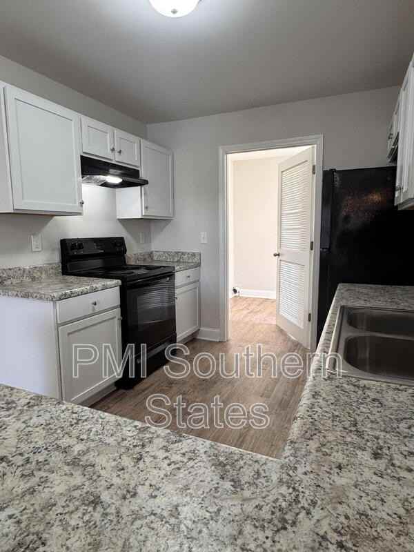 204 Walnut Hill Dr #B - Photo 3 of 9