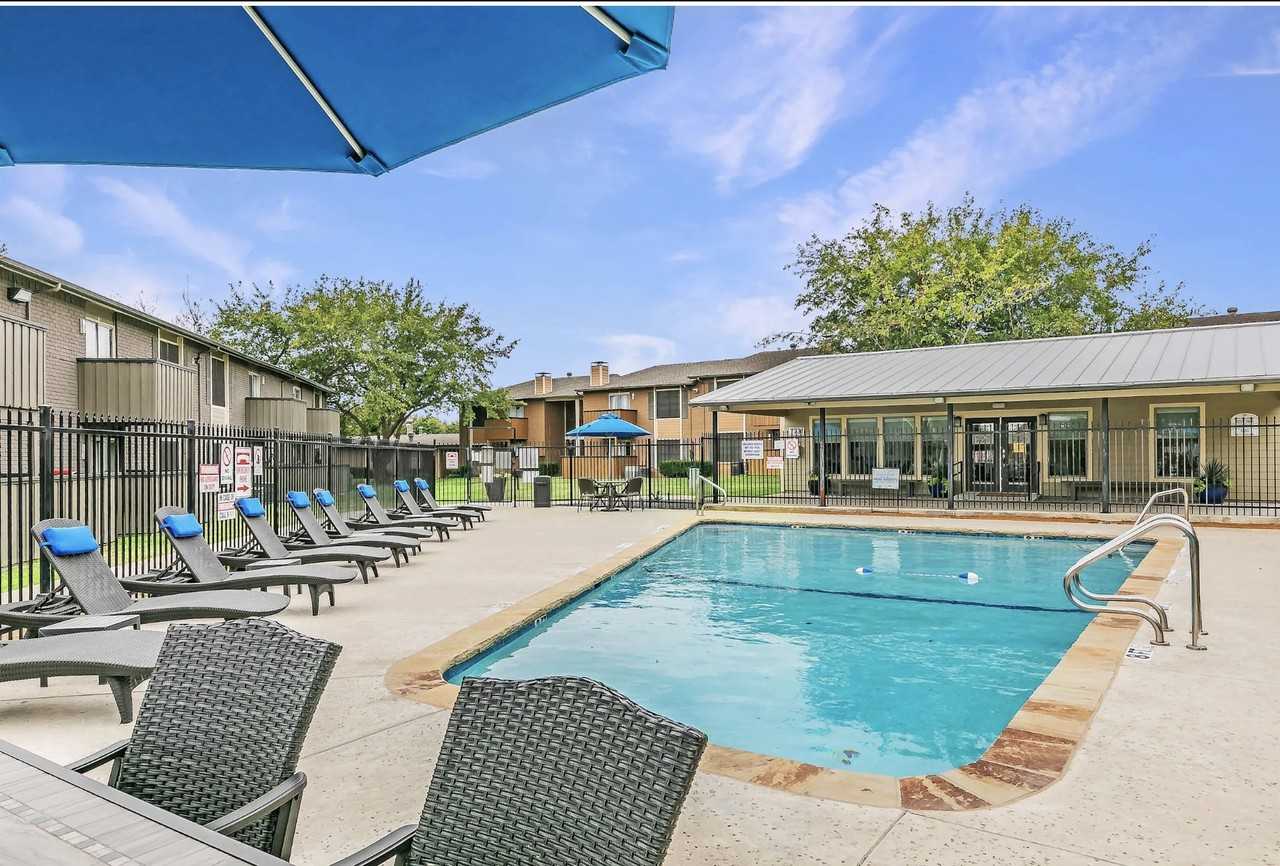 Mid Cities Blvd & Holiday Ln #7727C - Photo 5 of 23