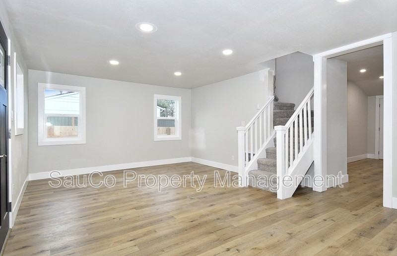 202 Ne 92nd Pl - Photo 6 of 21