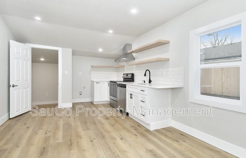 202 Ne 92nd Pl - Photo 7 of 21