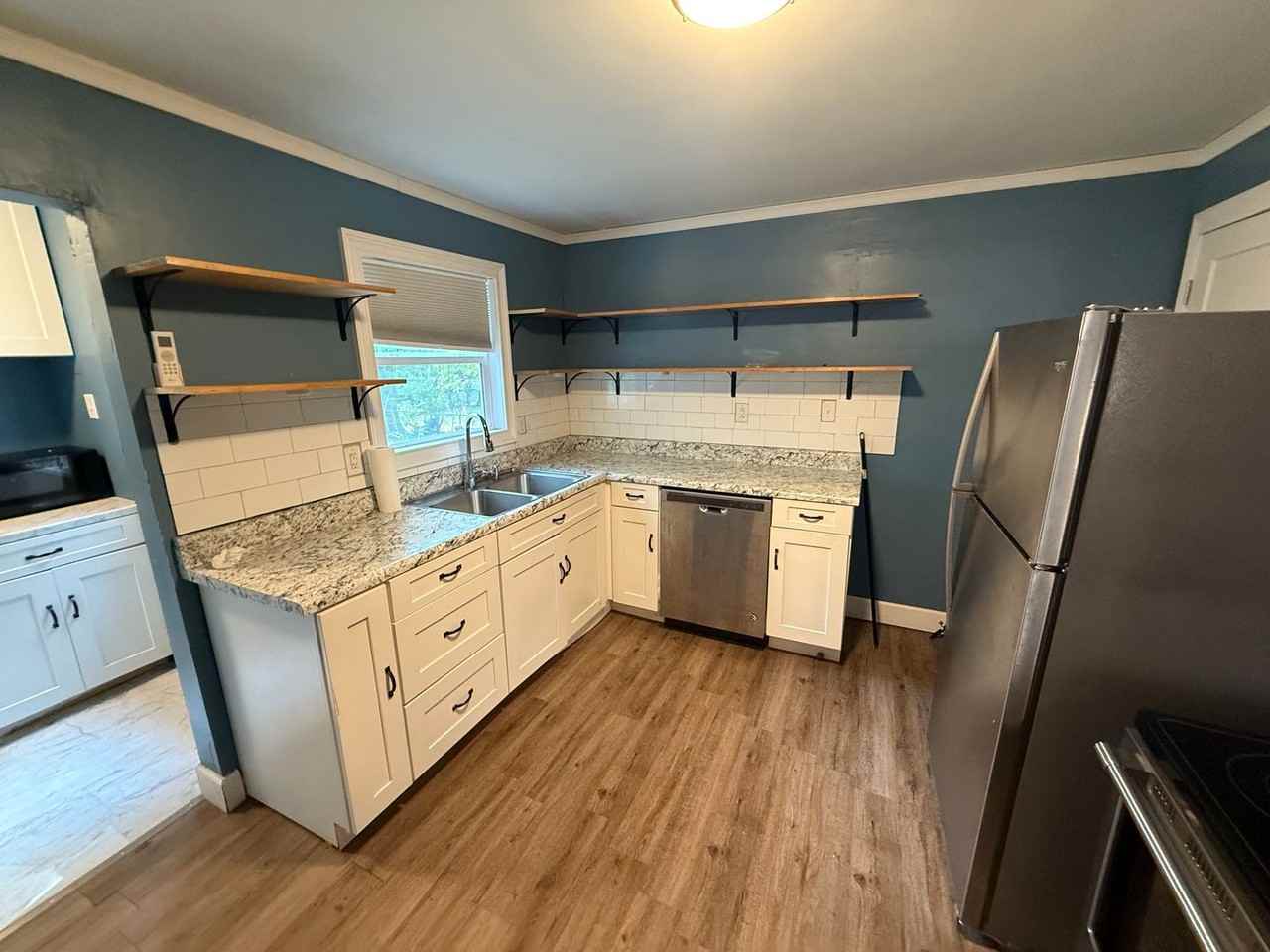 108 West Blvd N - Photo 6 of 27