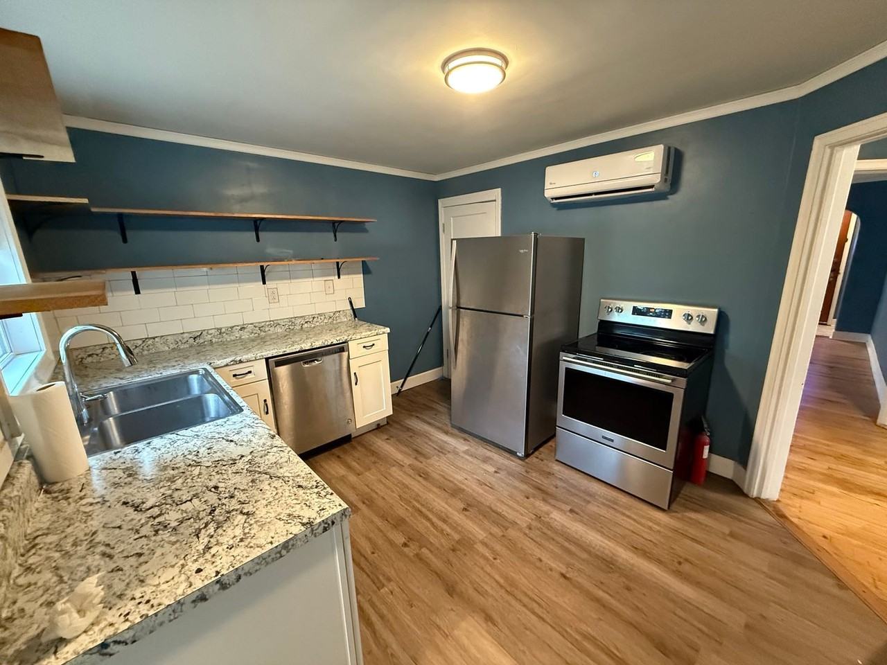 108 West Blvd N - Photo 7 of 27