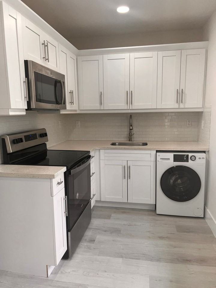 Menores 112533 | Coral Gables (Residential / near Business District – North Ponce/Douglas area) - Photo 4 of 34