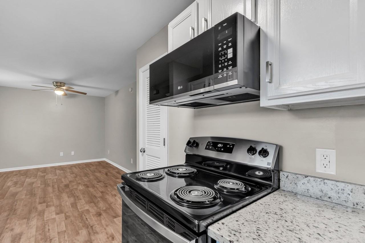 2125 Aberdeen Ave - Photo 5 of 30