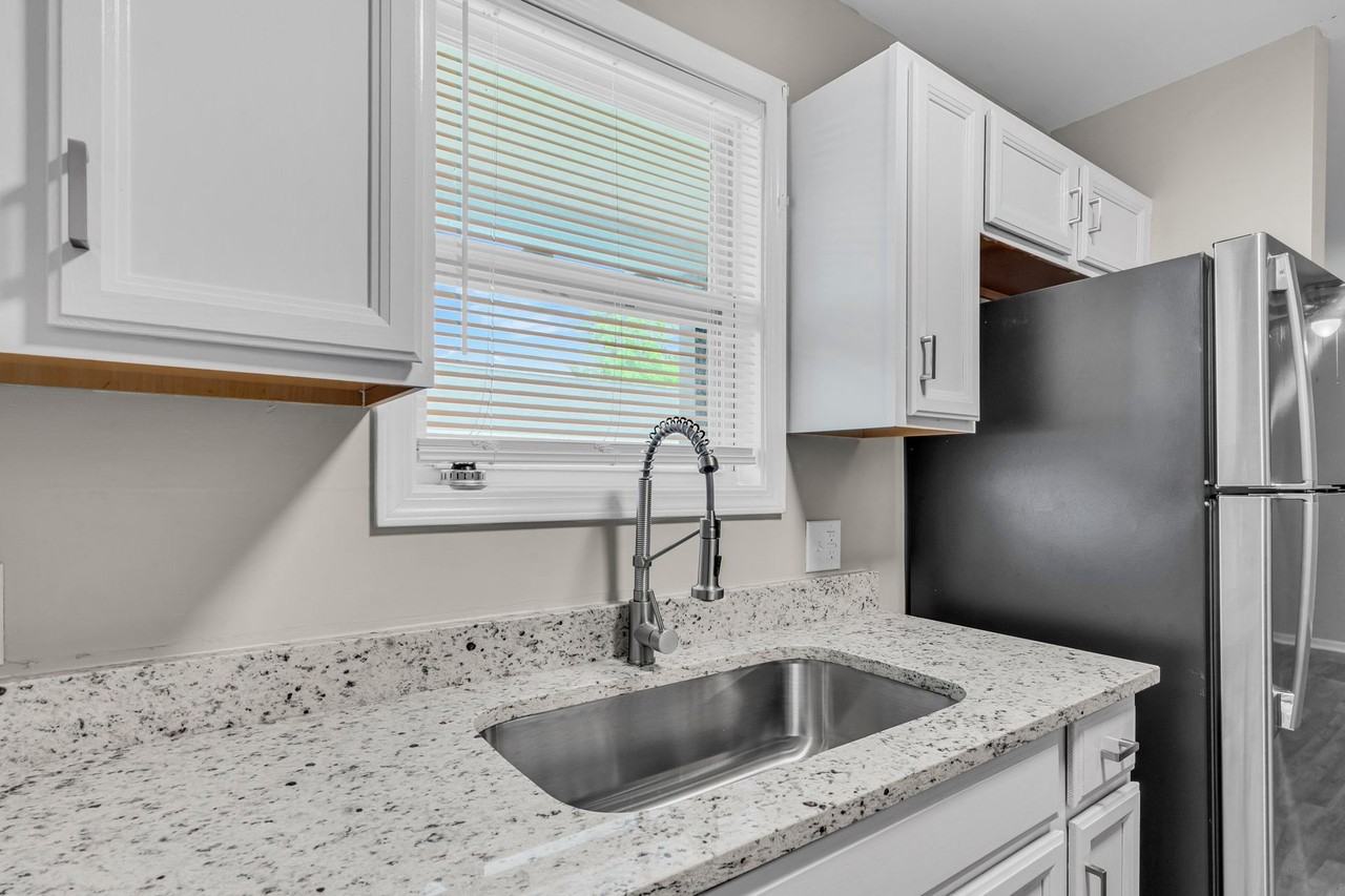 2125 Aberdeen Ave - Photo 7 of 30