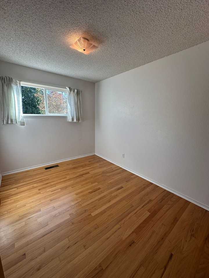 4801 84th Street Southwest - Photo 7 of 16