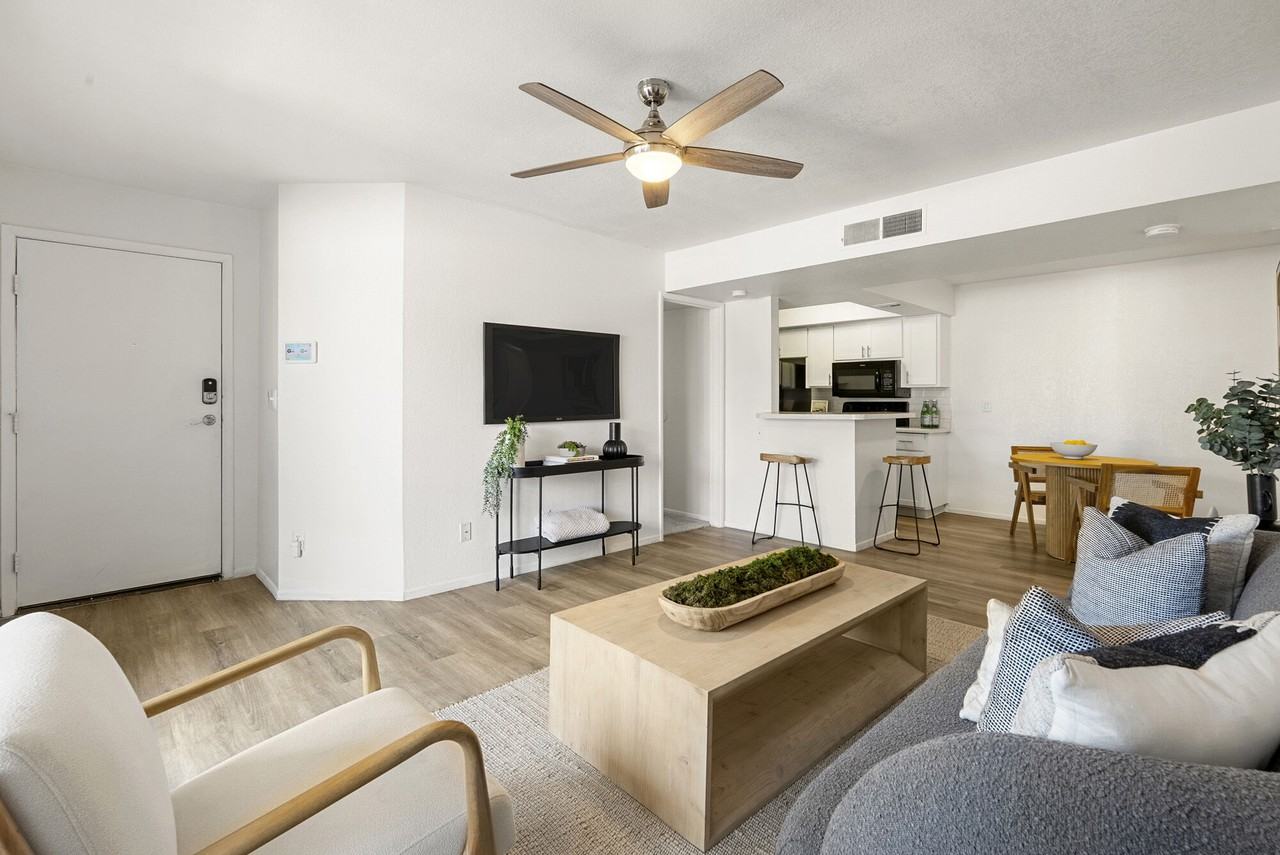 Parklane Commons - Photo 6 of 21