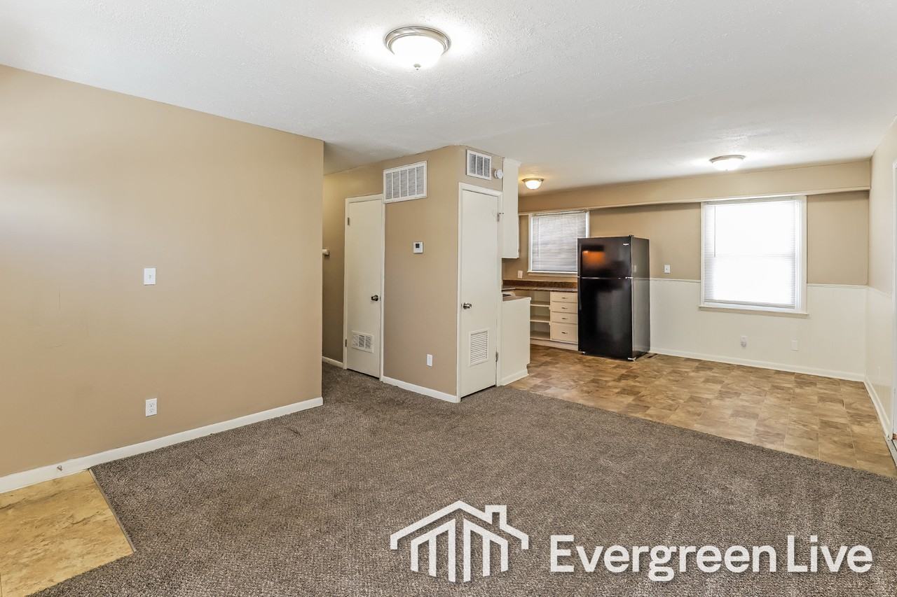 5201 Palmer Dr - Photo 2 of 15