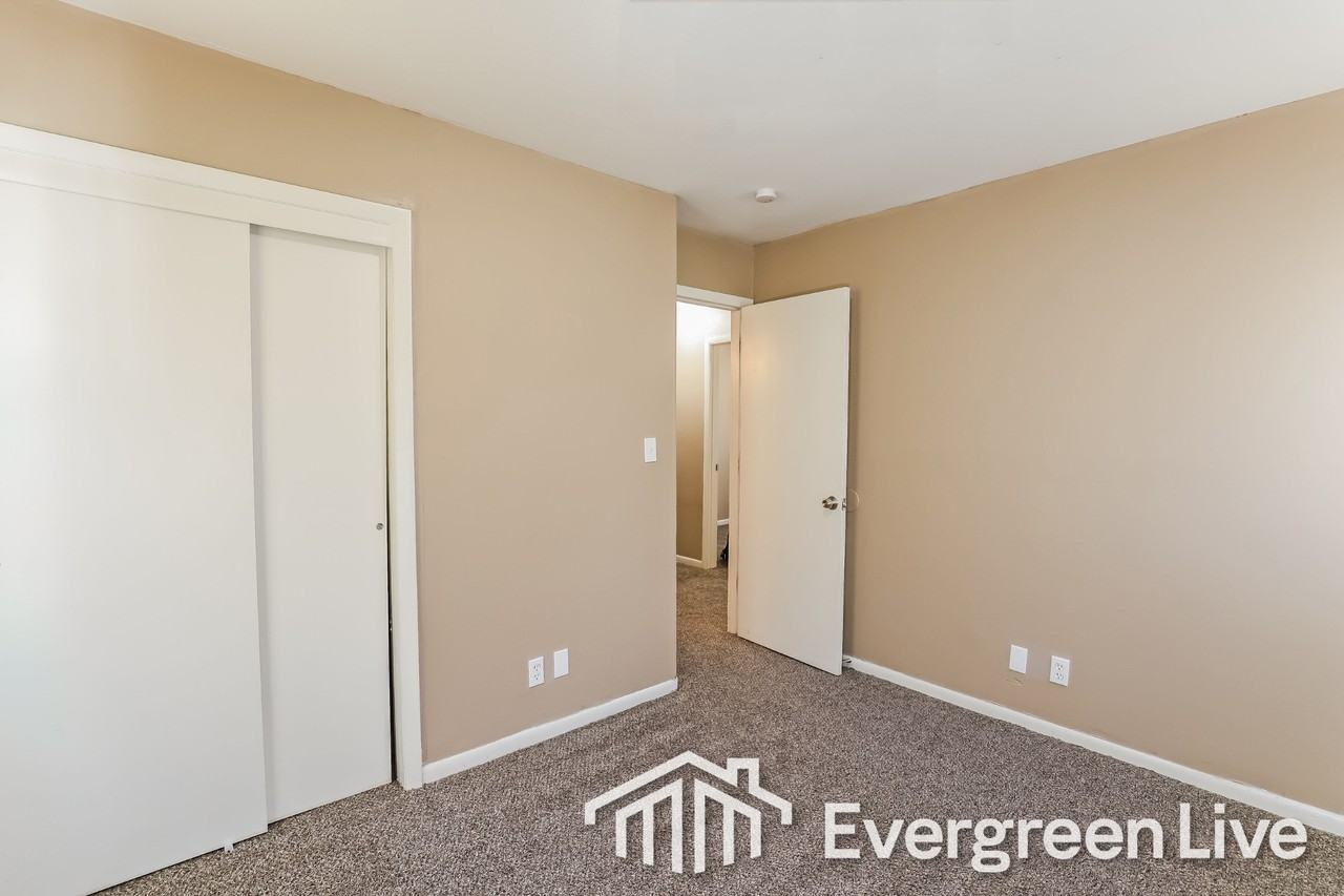 5201 Palmer Dr - Photo 7 of 15