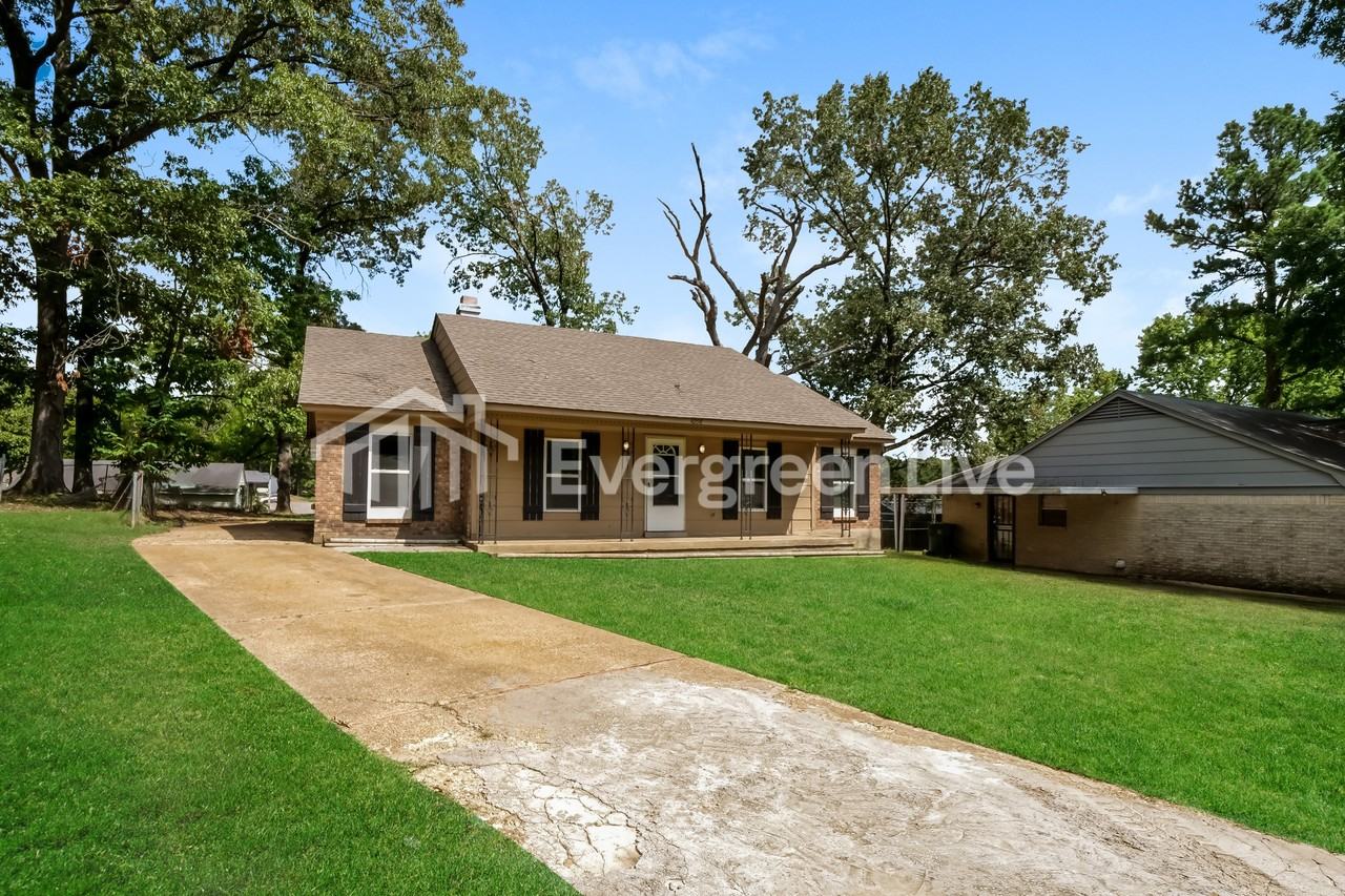 4998 Penwood Cv - Photo 2 of 15