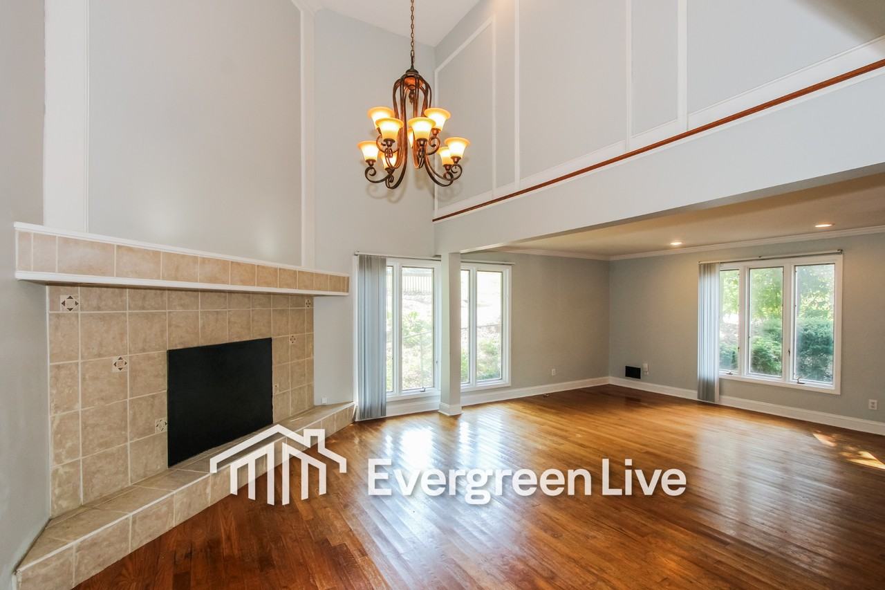 321 Hearthstone Rd - Photo 2 of 15