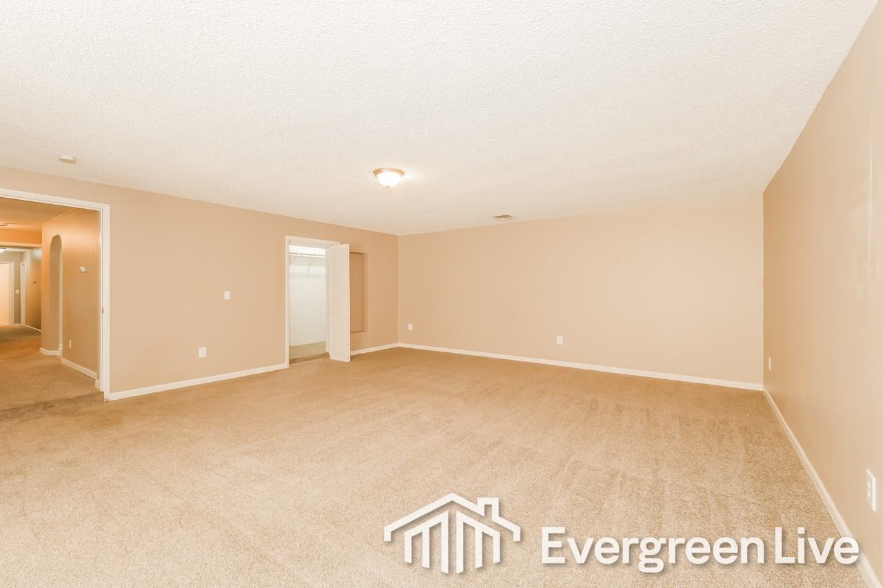 8155 Holmes Road - Photo 5 of 15