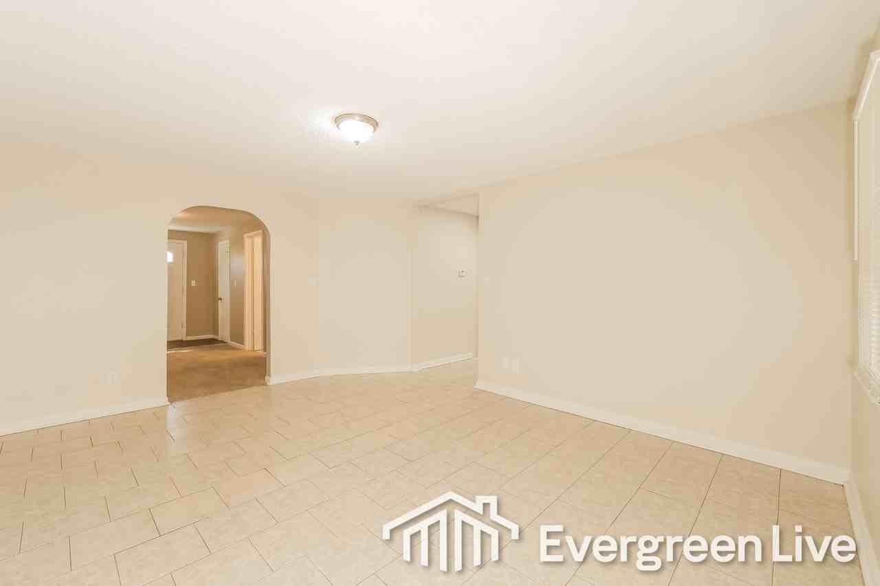 8155 Holmes Road - Photo 7 of 15