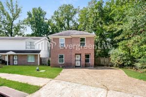 featured image of 4677 Christyshire Dr