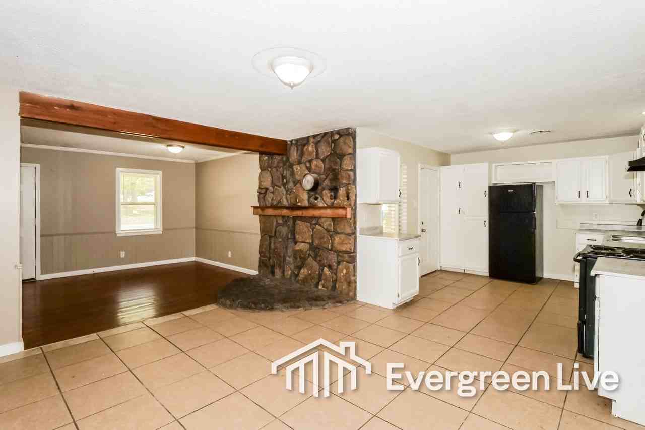 8883 Whitworth St - Photo 6 of 16