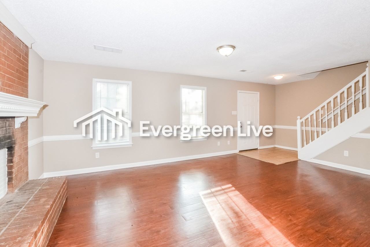 4930 Blue Wing St - Photo 4 of 16