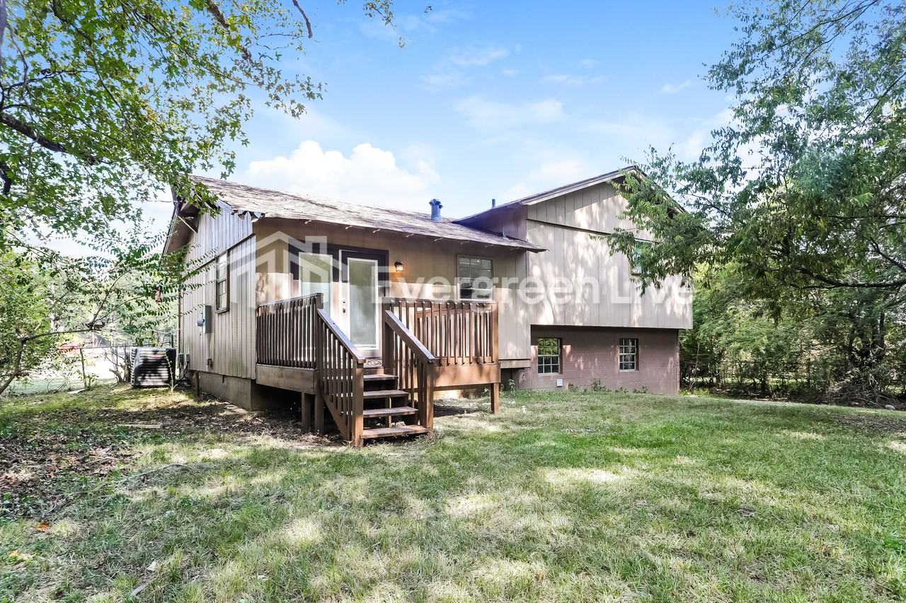 3342 Cherry Ave - Photo 2 of 15