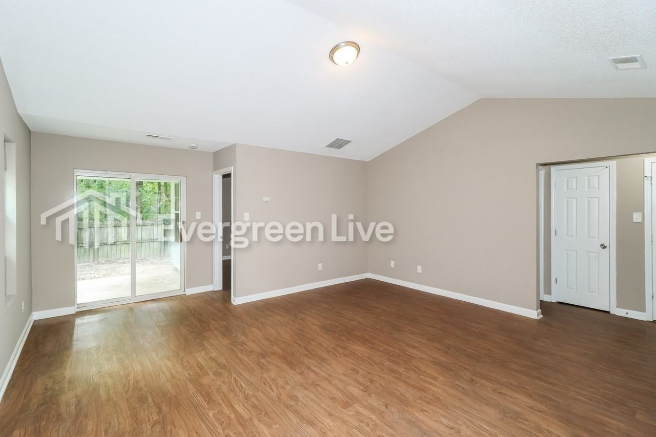 4855 Royal Run Dr - Photo 3 of 15