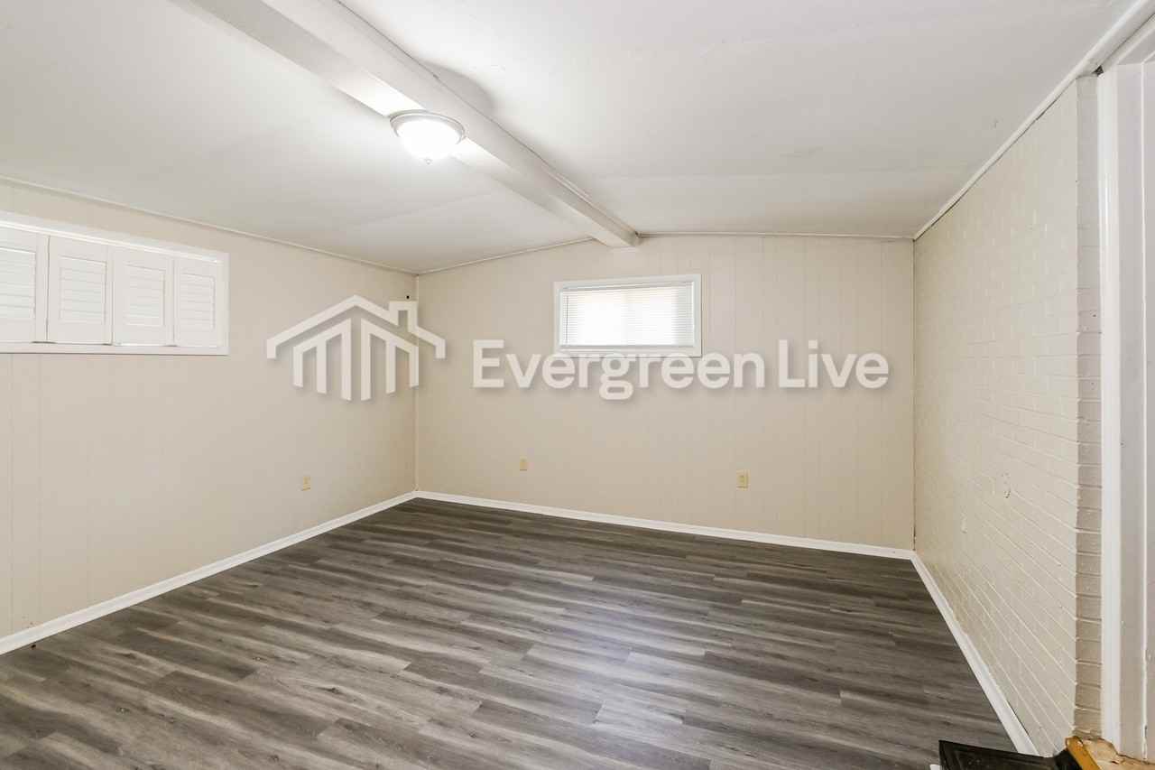 4261 Riche Rd - Photo 5 of 15