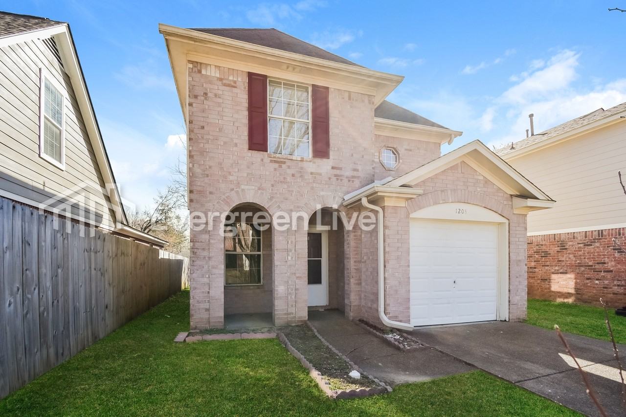 1208 Calebs Ridge Dr - Photo 2 of 15