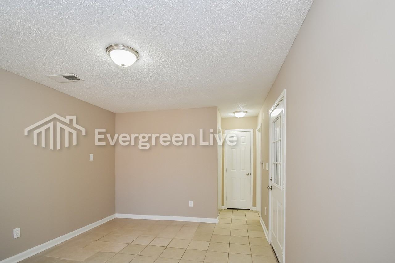 1208 Calebs Ridge Dr - Photo 4 of 15