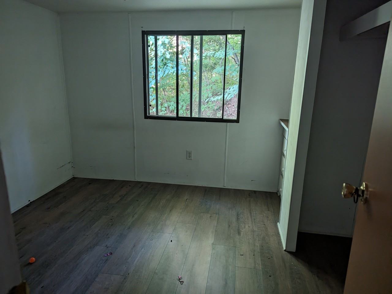 537 Mills Gap Rd - Photo 4 of 5