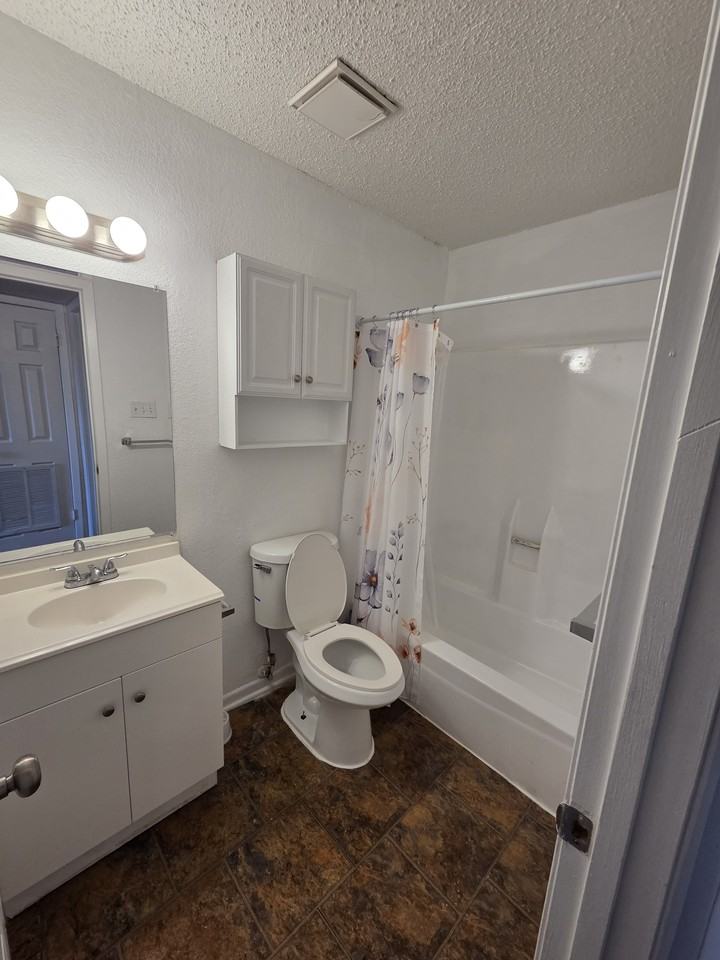 Harbour Apts** - Photo 5 of 10