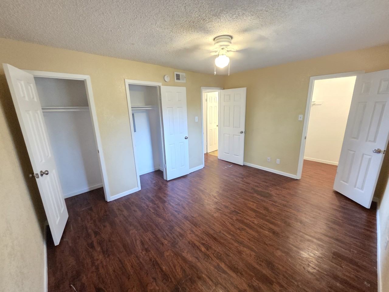 Harbour Apts** - Photo 7 of 10