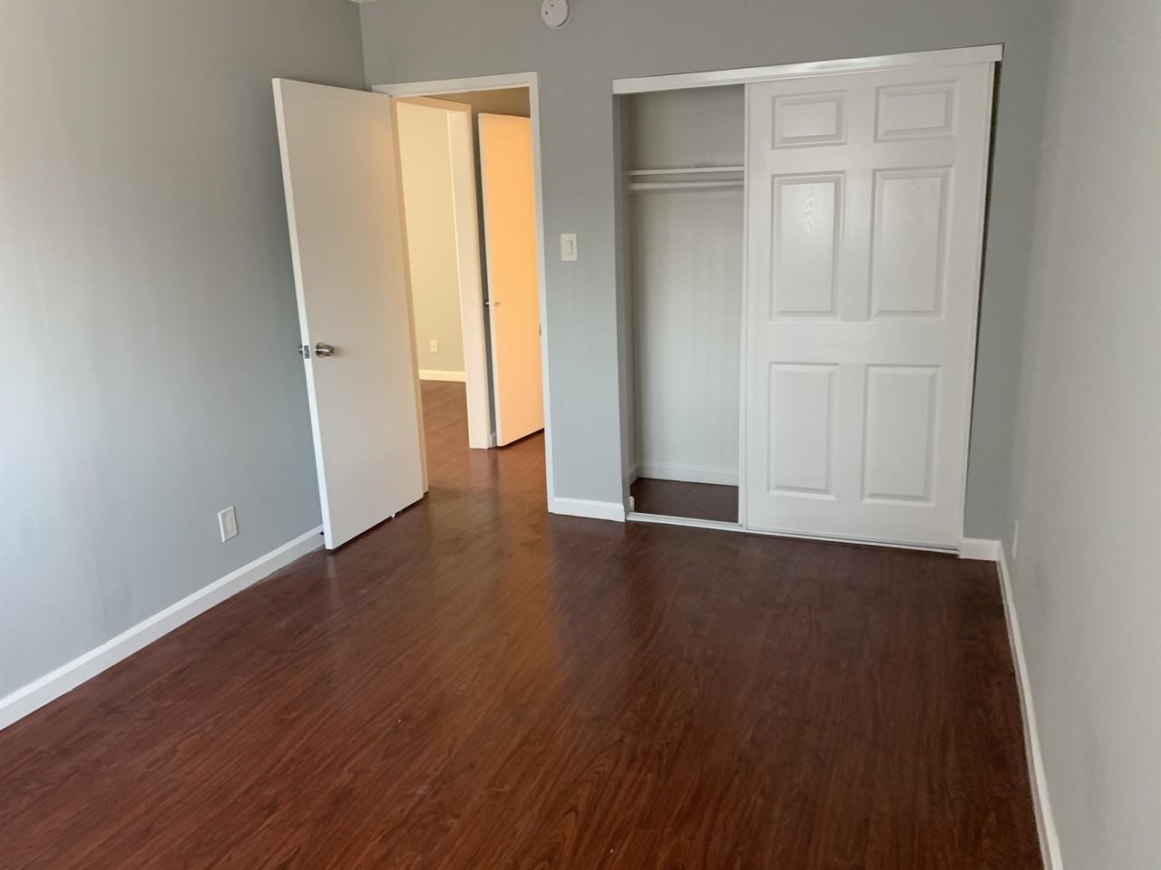 1925 West 20th Street - Photo 7 of 20