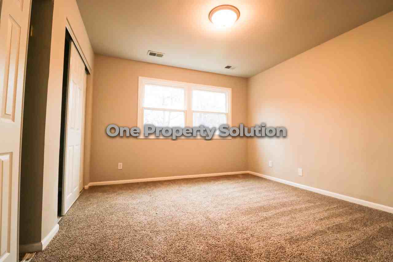 2218 Gina Street Apt B - Photo 4 of 9