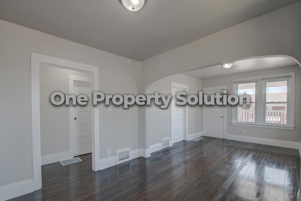 2459 Jefferson Street 2nd Floor - Photo 5 of 21