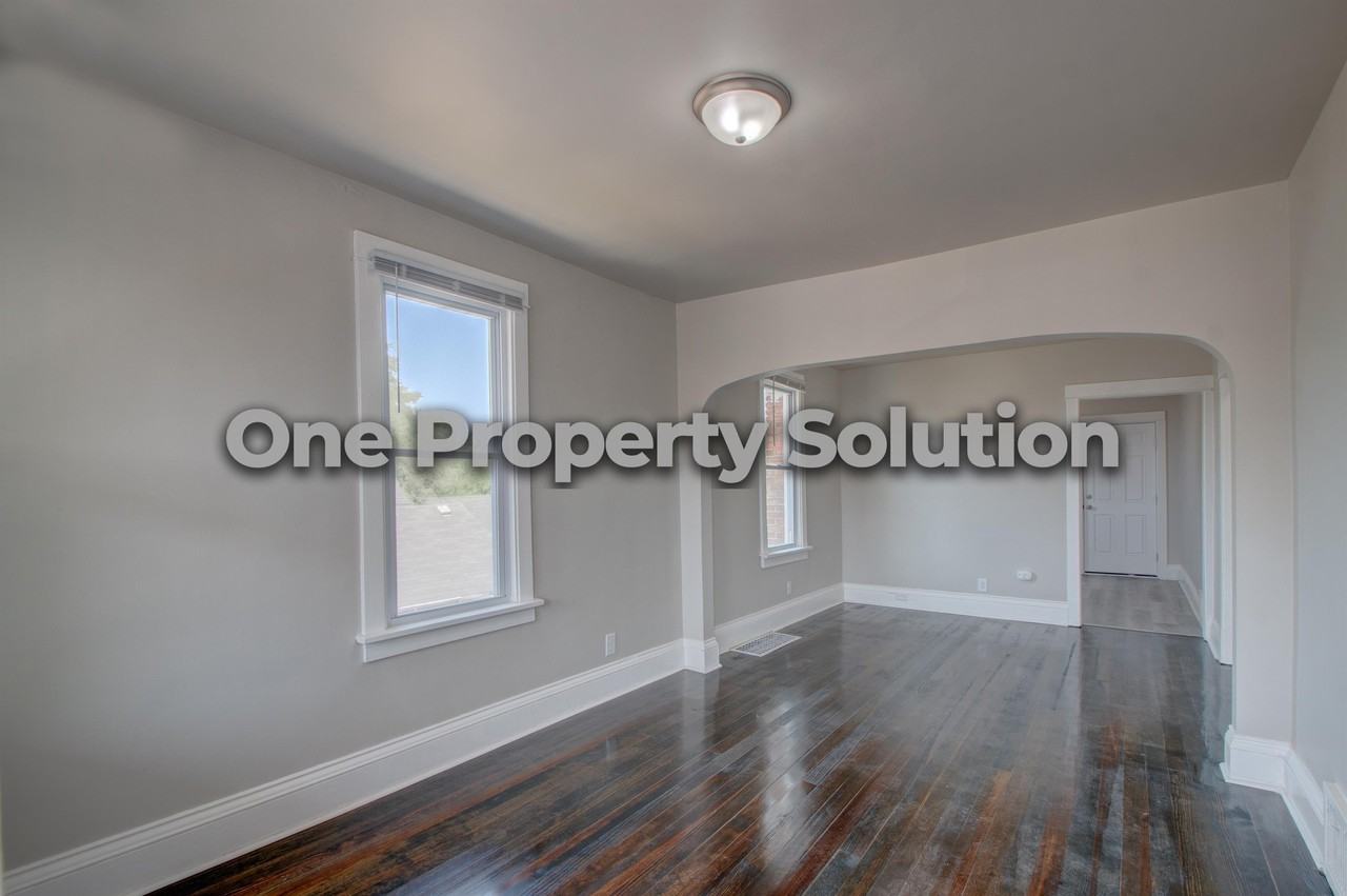 2459 Jefferson Street 2nd Floor - Photo 6 of 21