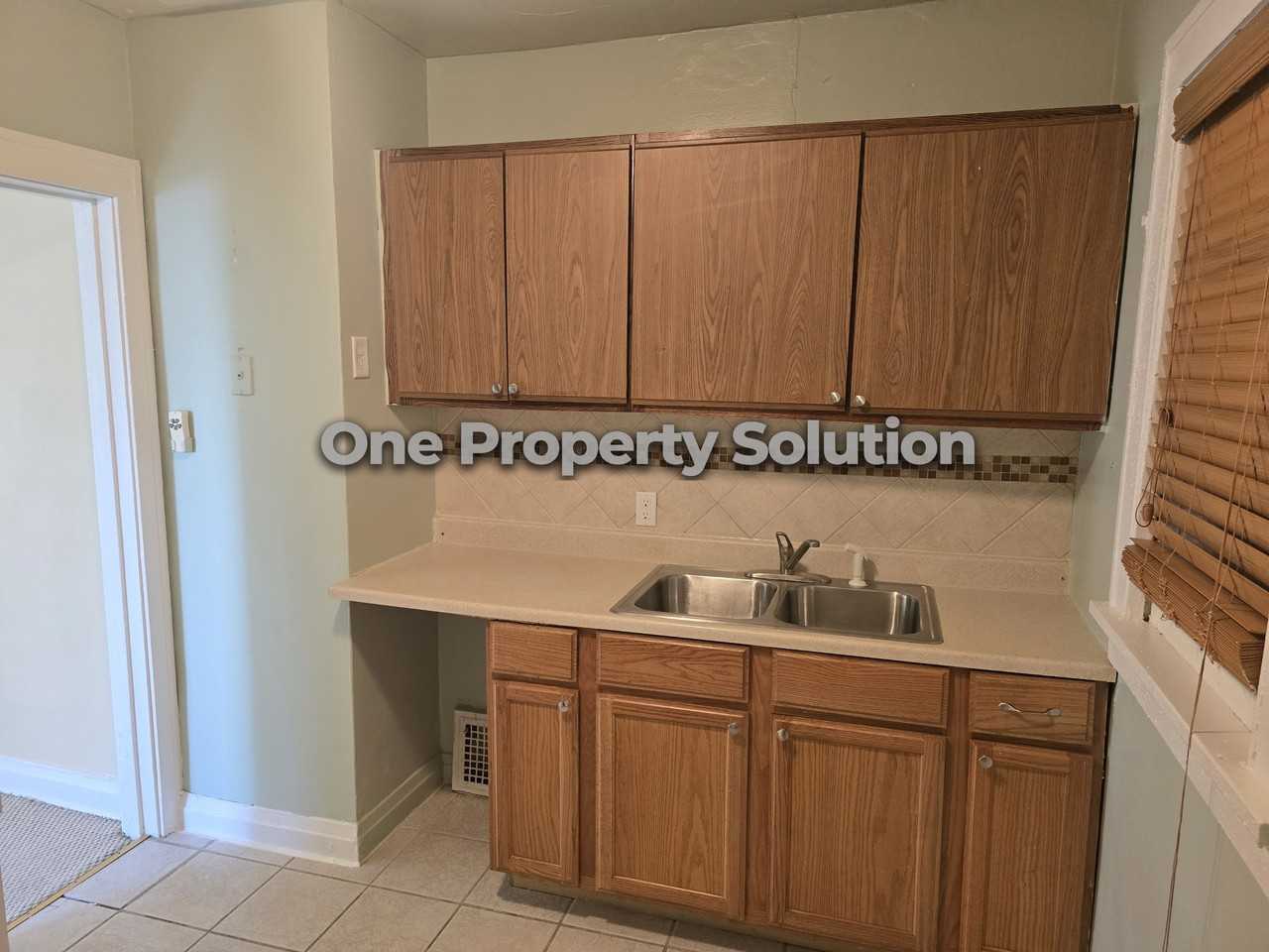 1220 West 41st Avenue Apt 2 OGN - Photo 2 of 17