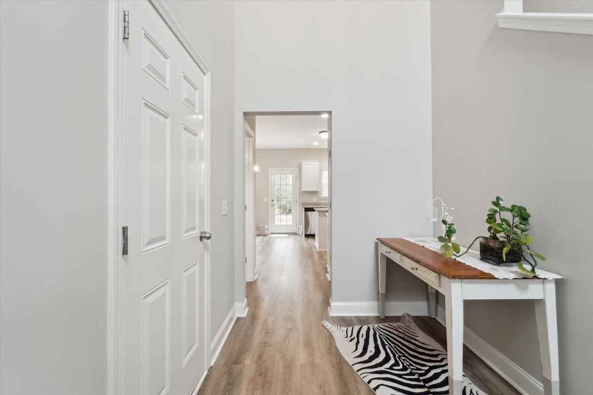 601 Meloney Dr - Photo 6 of 41