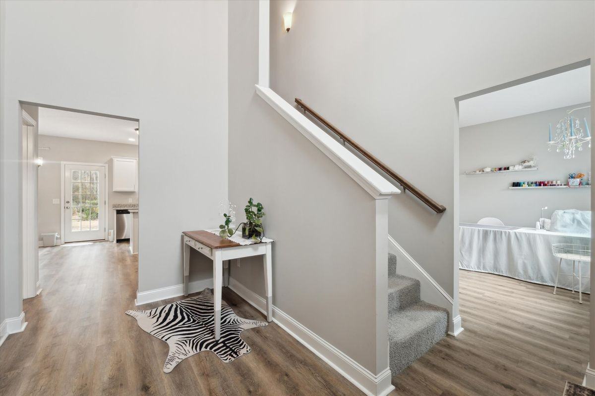 601 Meloney Dr - Photo 7 of 41