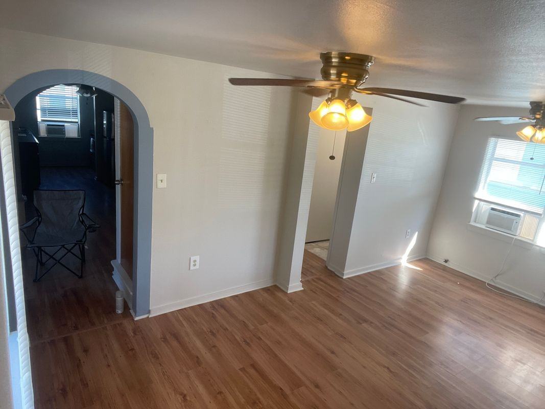1811 52nd St ##Up - Photo 2 of 5