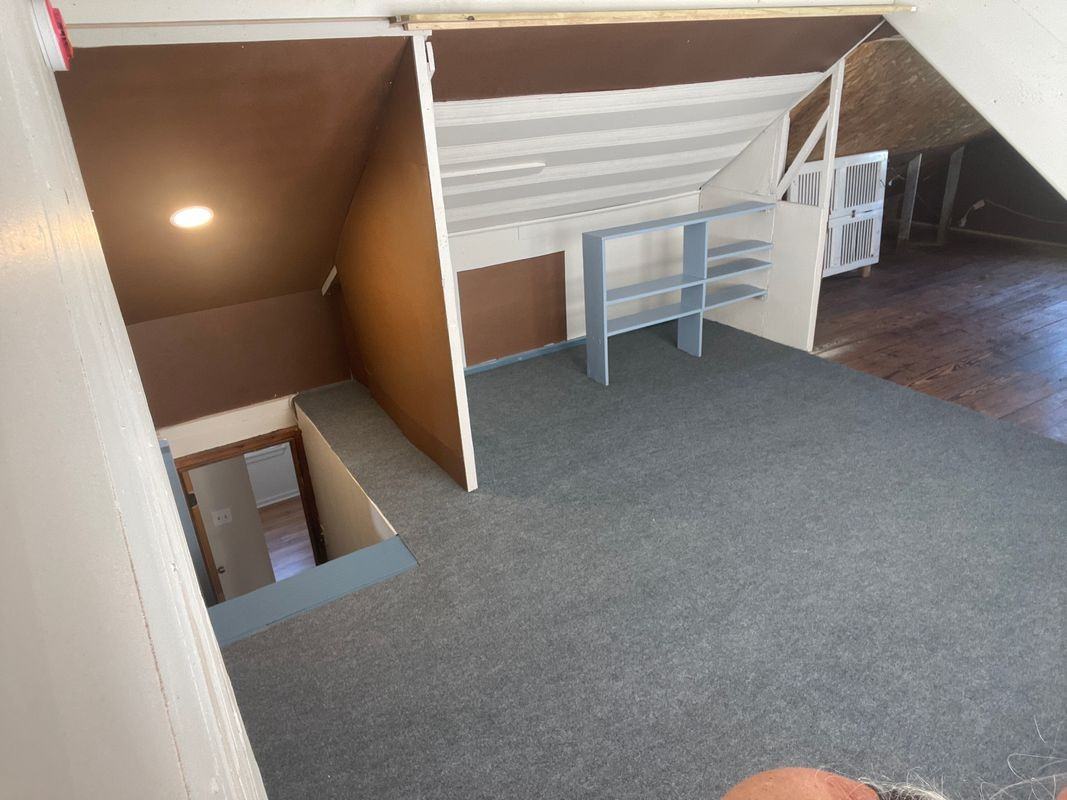 1811 52nd St ##Up - Photo 3 of 5