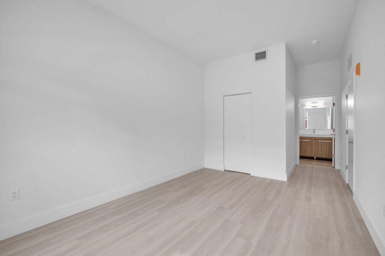 500 North Dixie Highway - Photo 5 of 12