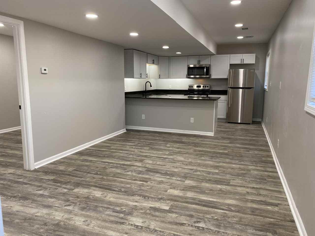 608 Glendale Boulevard - Photo 2 of 17