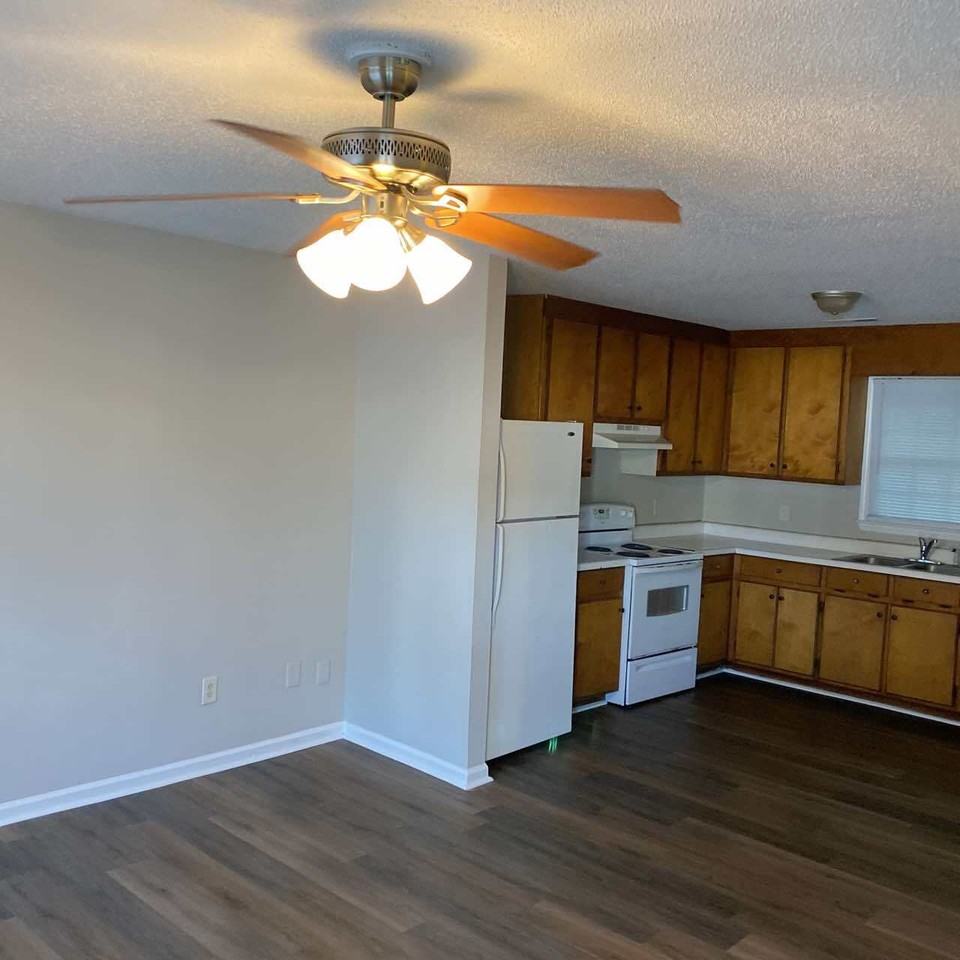 407 South Sharpe Street - Photo 2 of 9