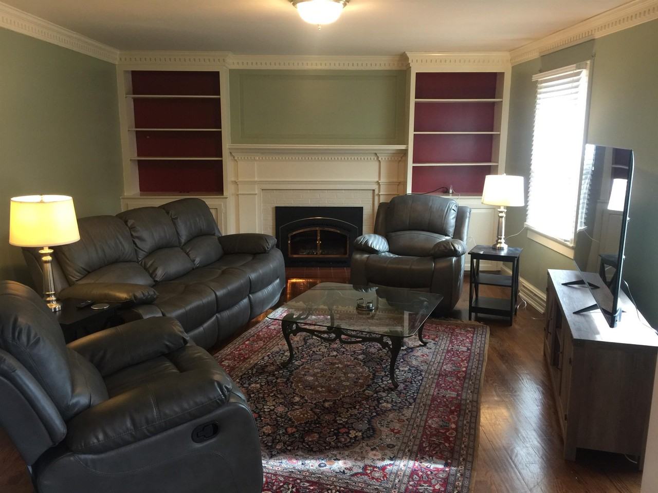 842 Spring Valley Dr - Photo 3 of 28