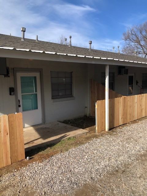 411 East Beech Street - Photo 2 of 12