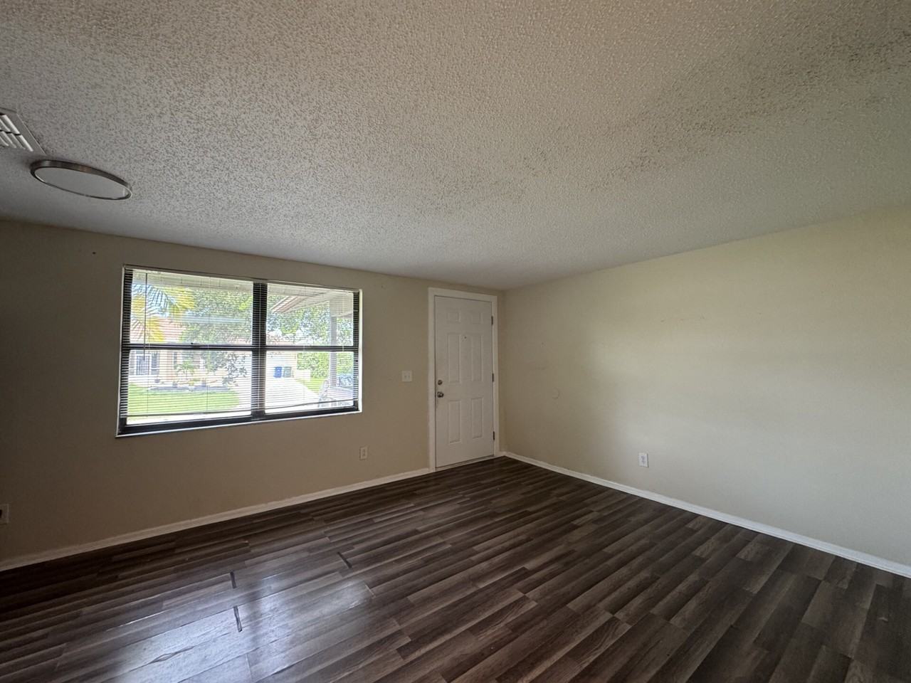 207ShoreTB - Photo 3 of 12