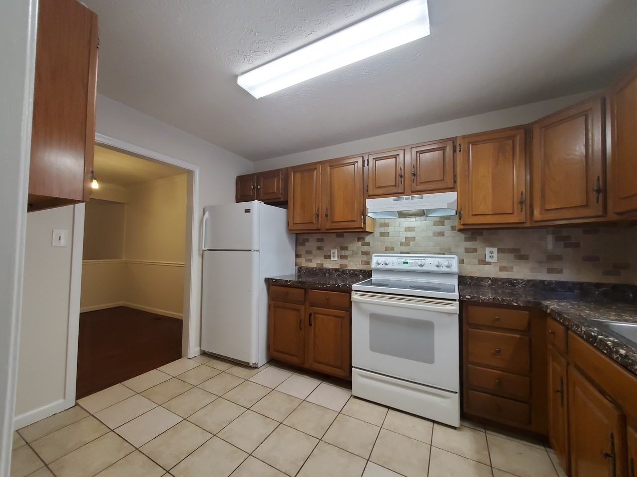 595 Macon Highway - Photo 4 of 26