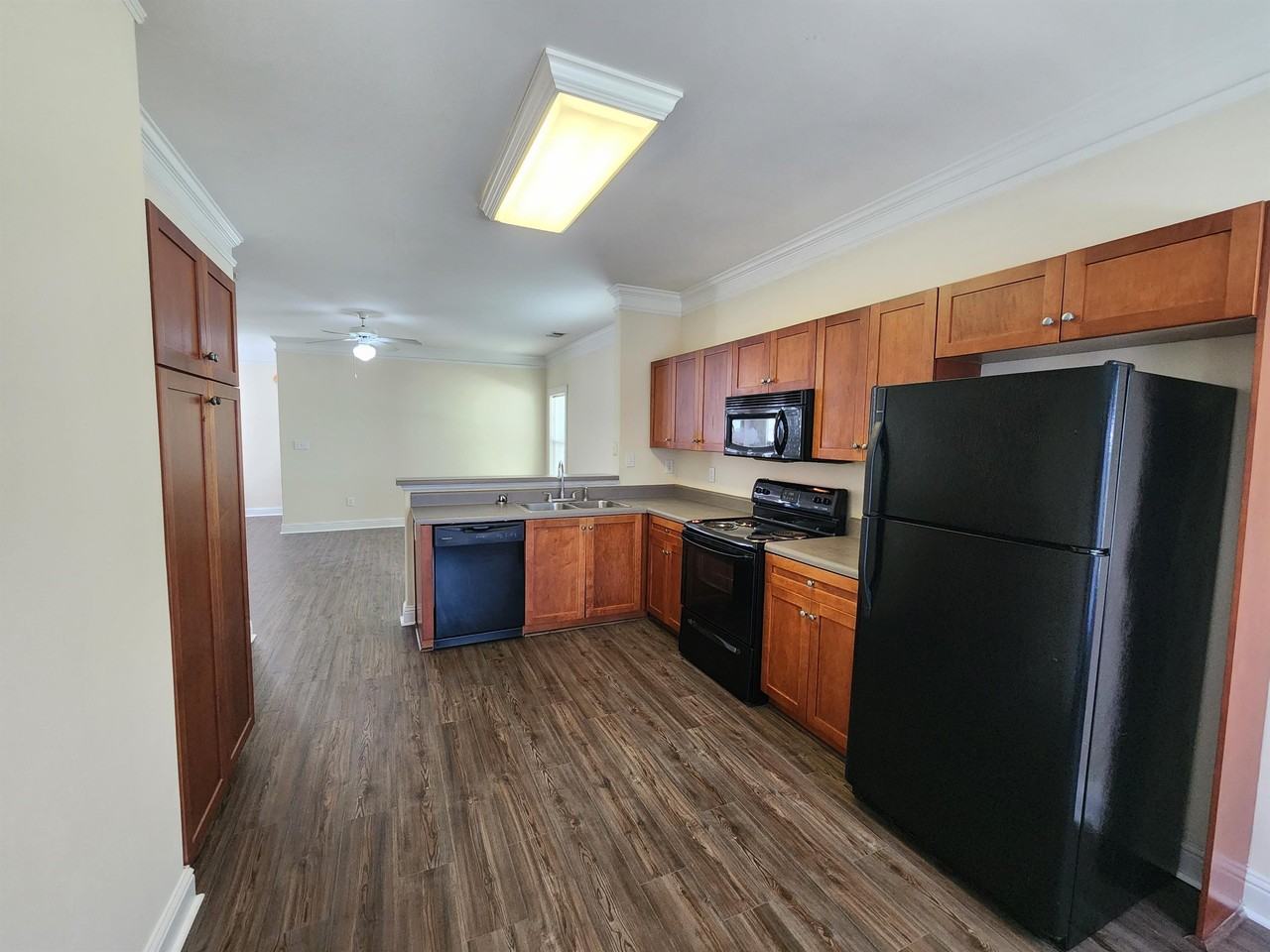2150 Lakeside Drive - Photo 7 of 19