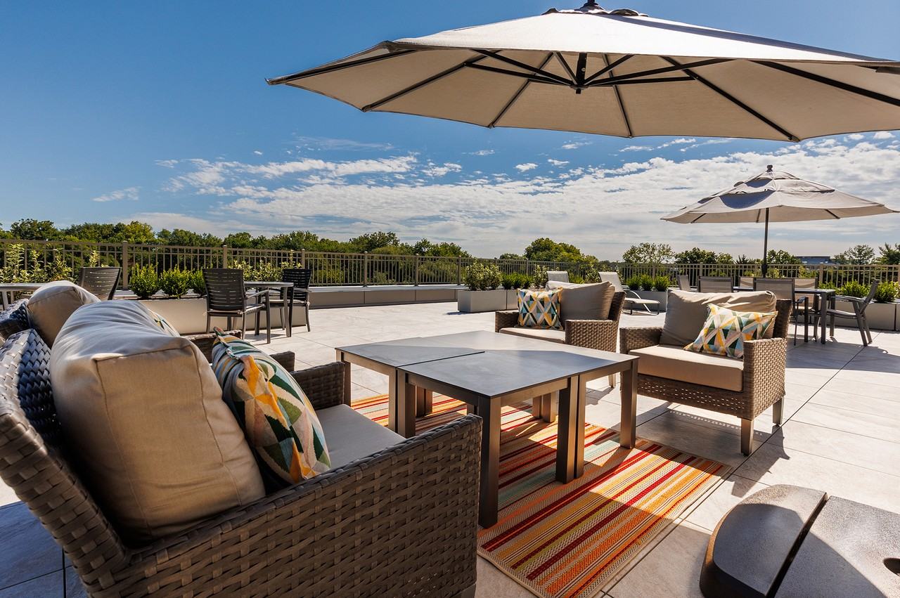 1181 Morris Avenue - Photo 3 of 45