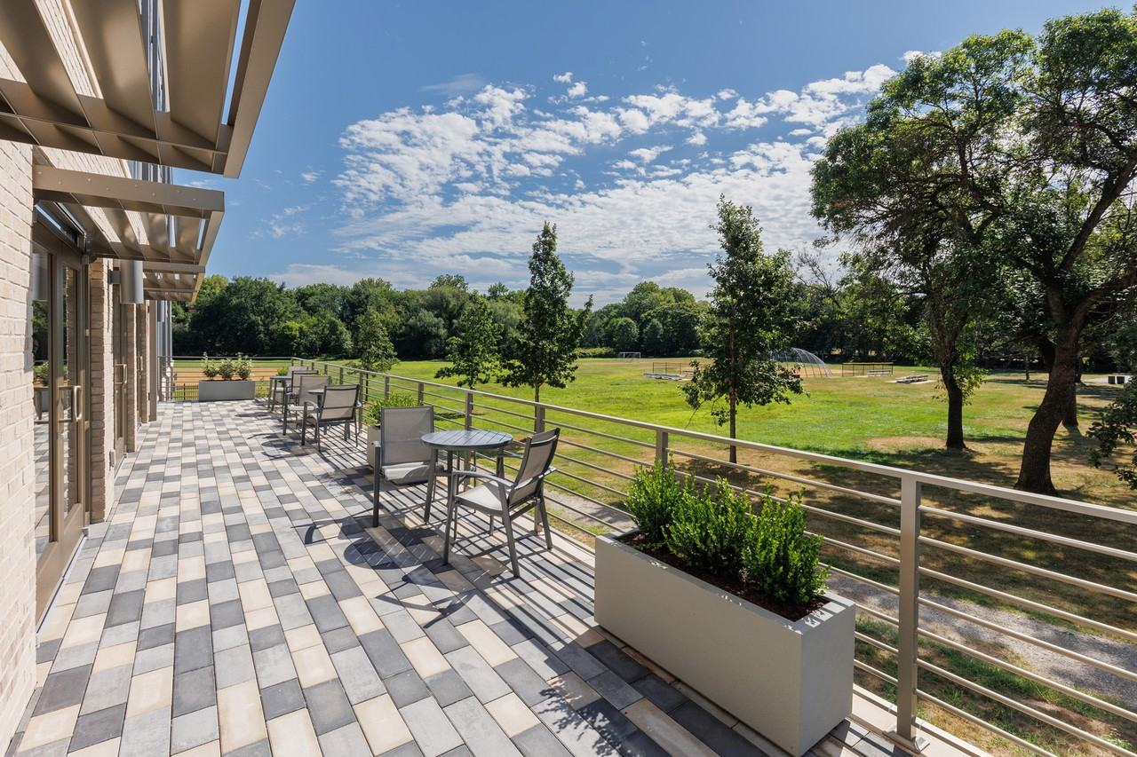 1181 Morris Avenue - Photo 6 of 45